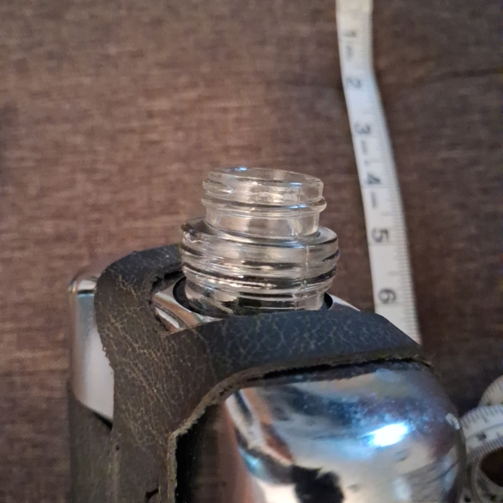 Flask - Picture 5 of 5